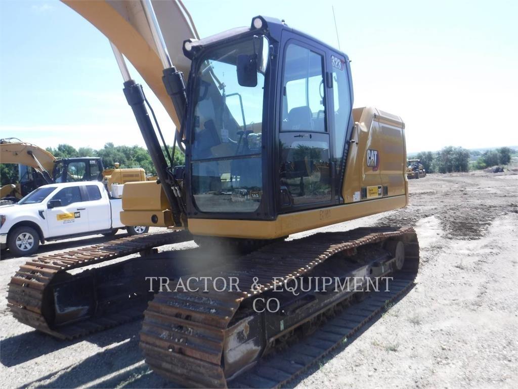 CAT 323 Lánctalpas kotrók
