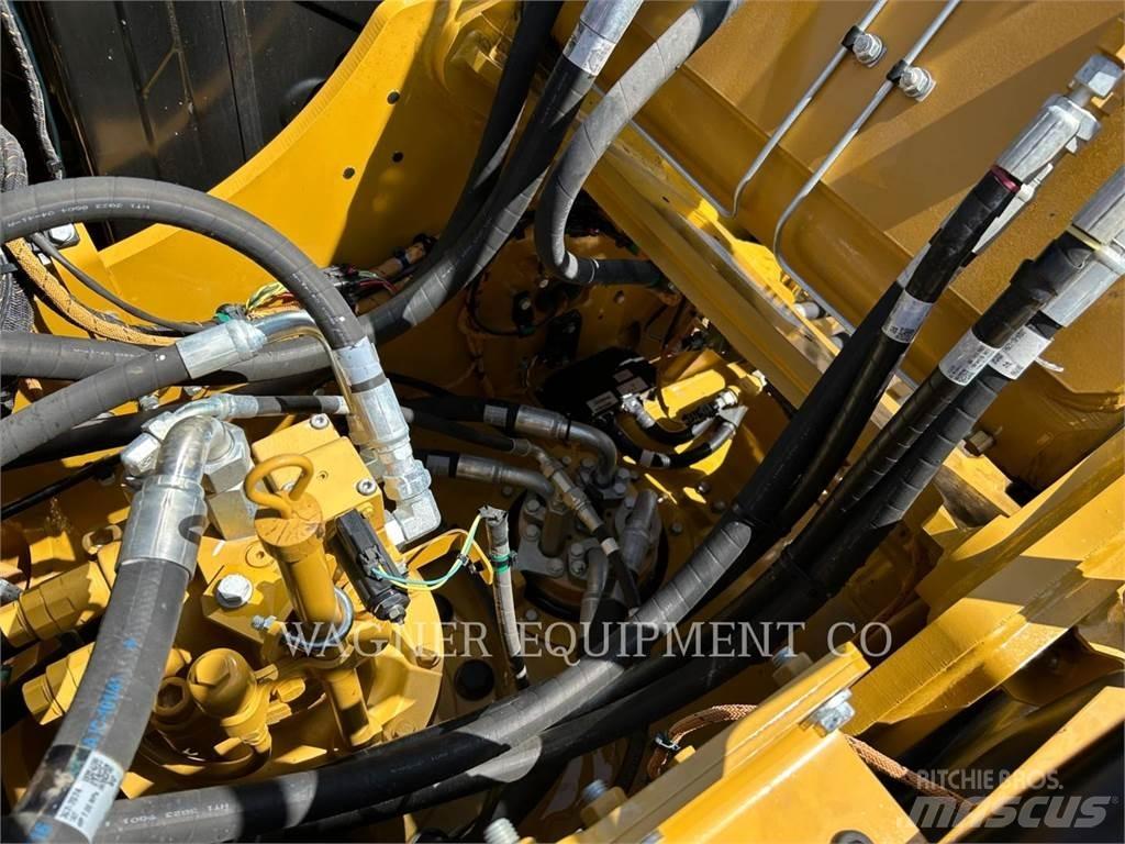 CAT 323 Lánctalpas kotrók