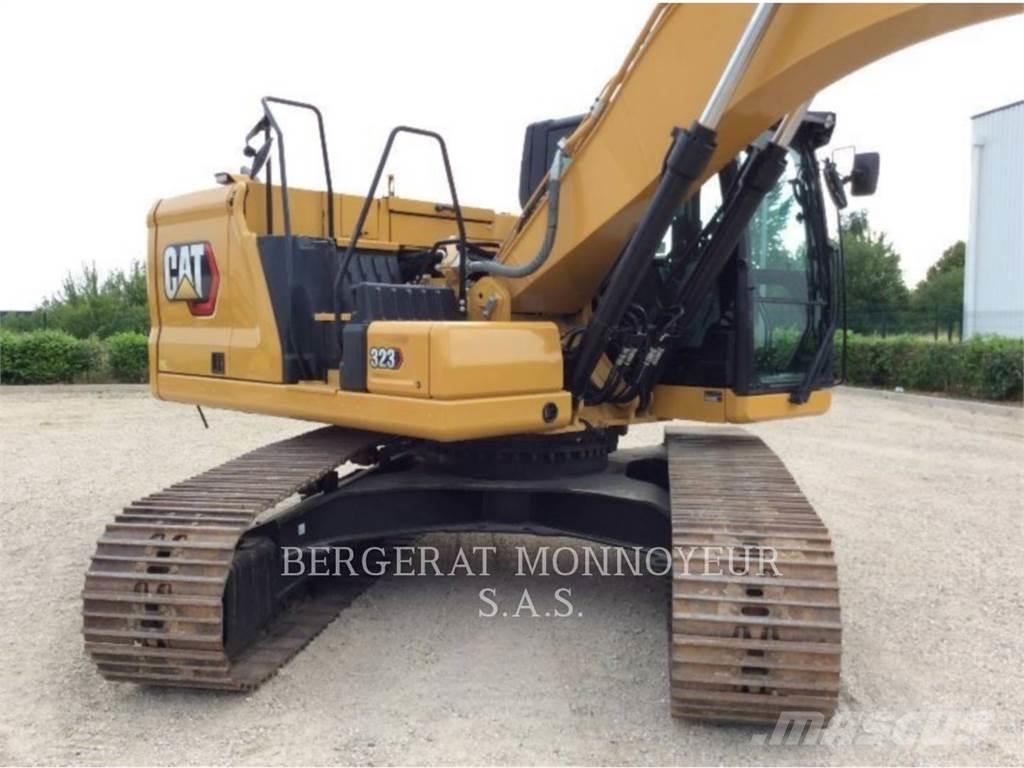 CAT 323 Lánctalpas kotrók