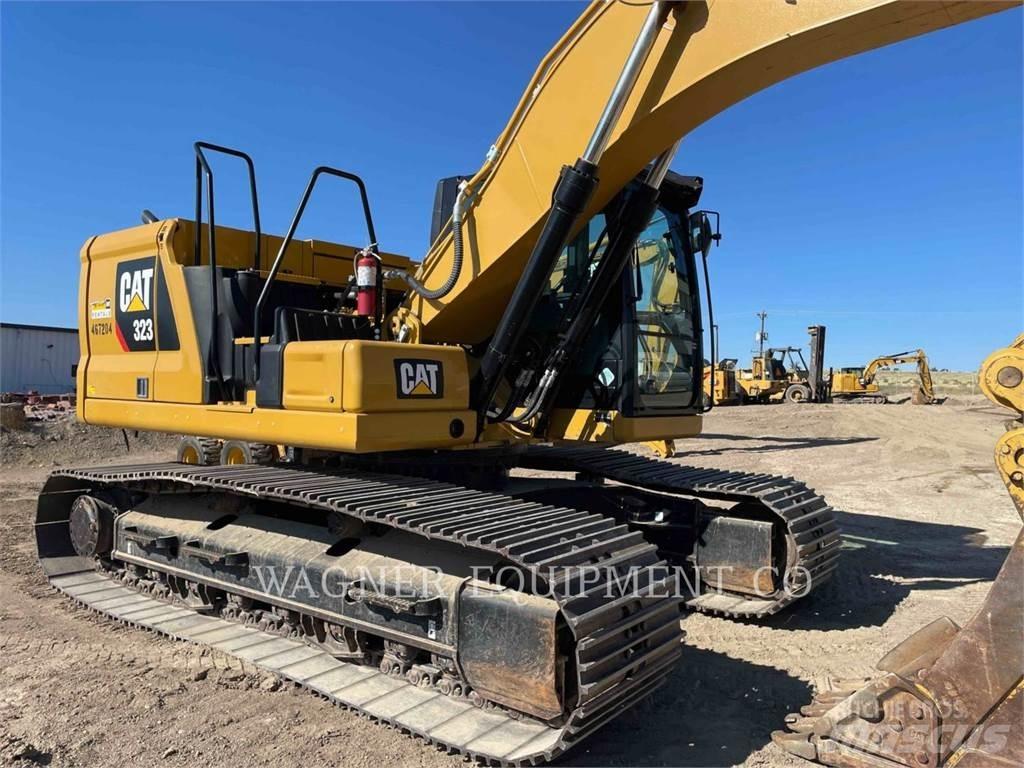 CAT 323 Lánctalpas kotrók