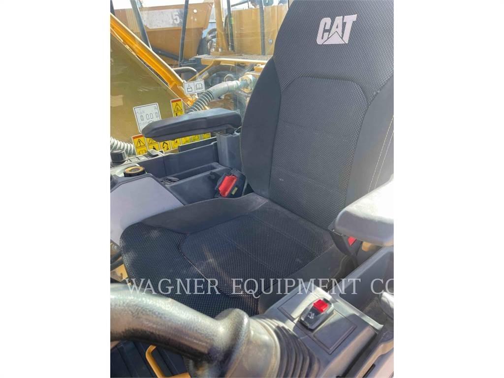 CAT 323 Lánctalpas kotrók
