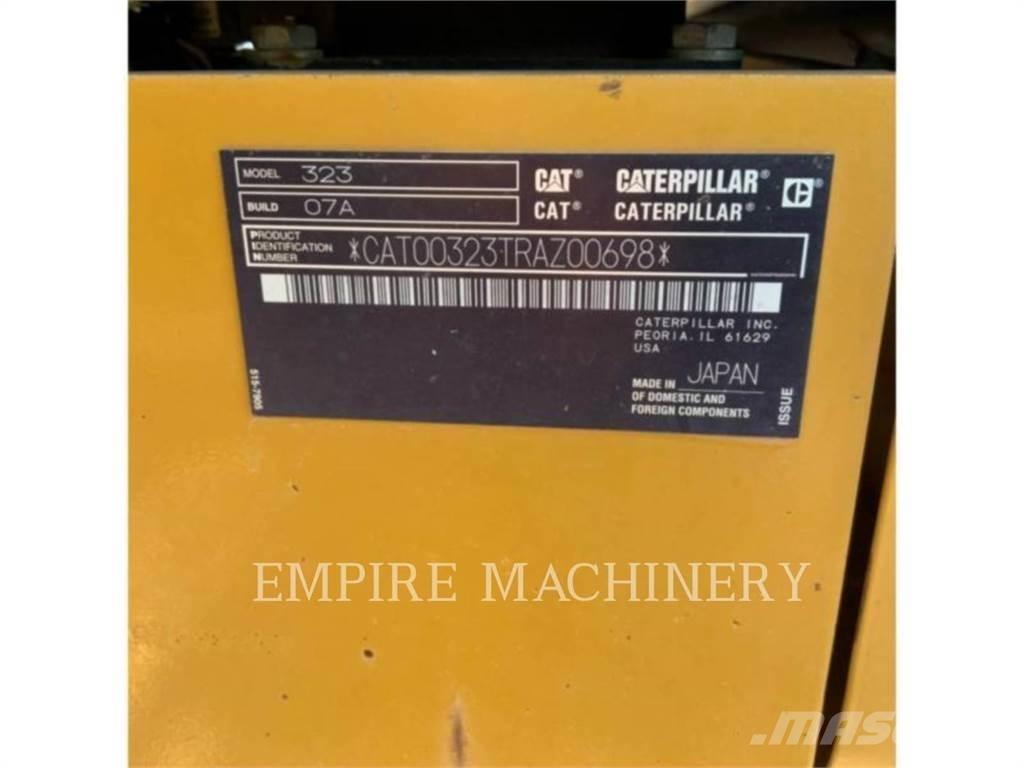 CAT 323-07 Lánctalpas kotrók