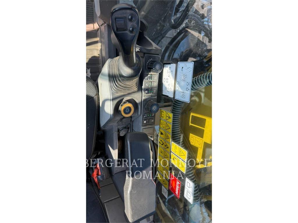 CAT 323-07 Lánctalpas kotrók