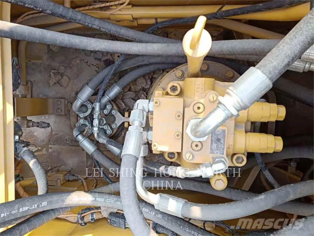 CAT 323-07 Lánctalpas kotrók