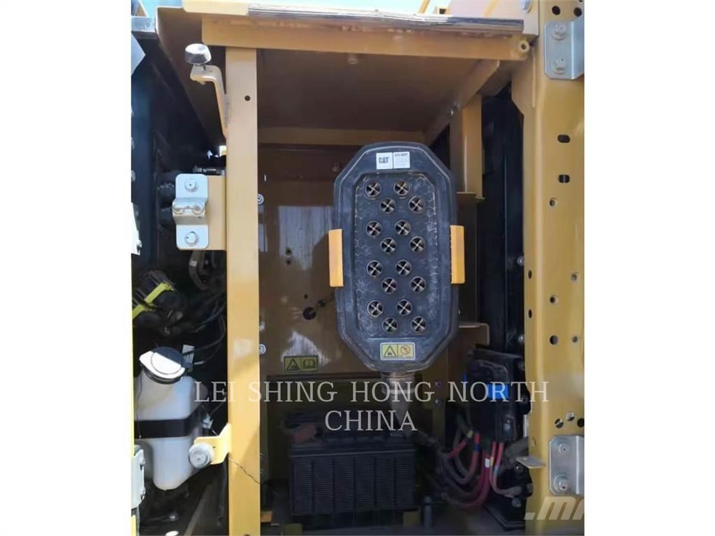 CAT 323-07 Lánctalpas kotrók