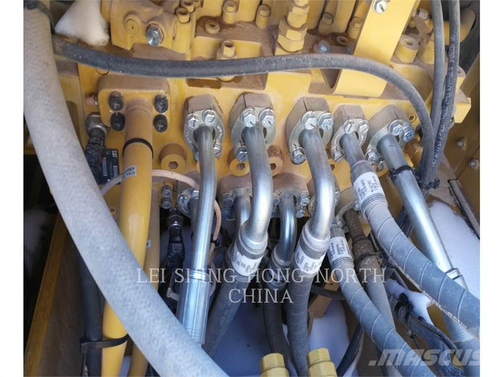 CAT 323-07 Lánctalpas kotrók