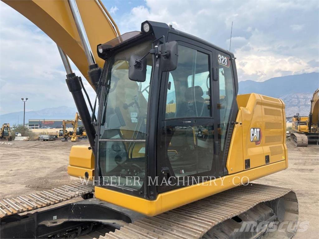 CAT 323 CF Lánctalpas kotrók
