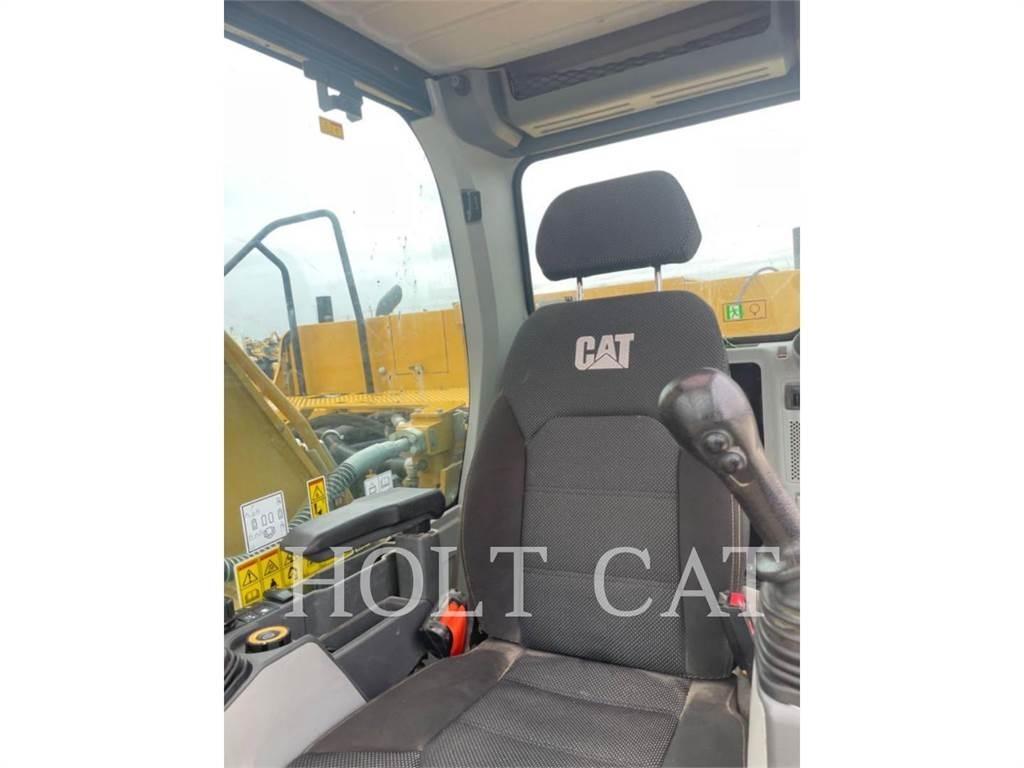 CAT 323 TC Lánctalpas kotrók