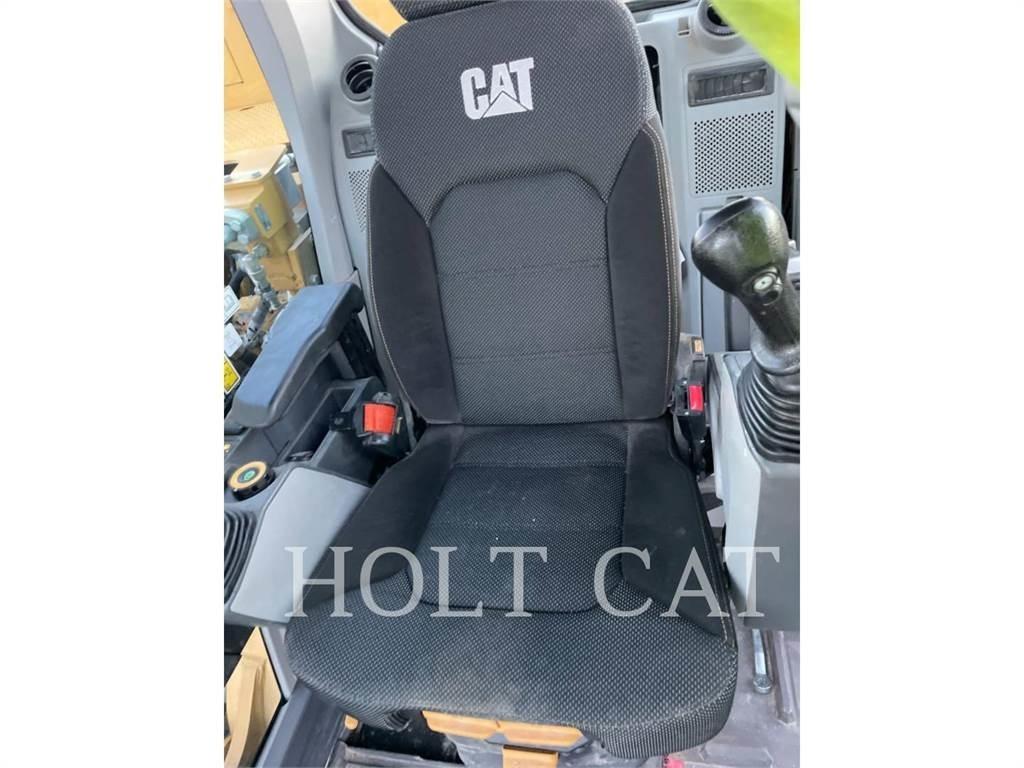 CAT 323 TC Lánctalpas kotrók
