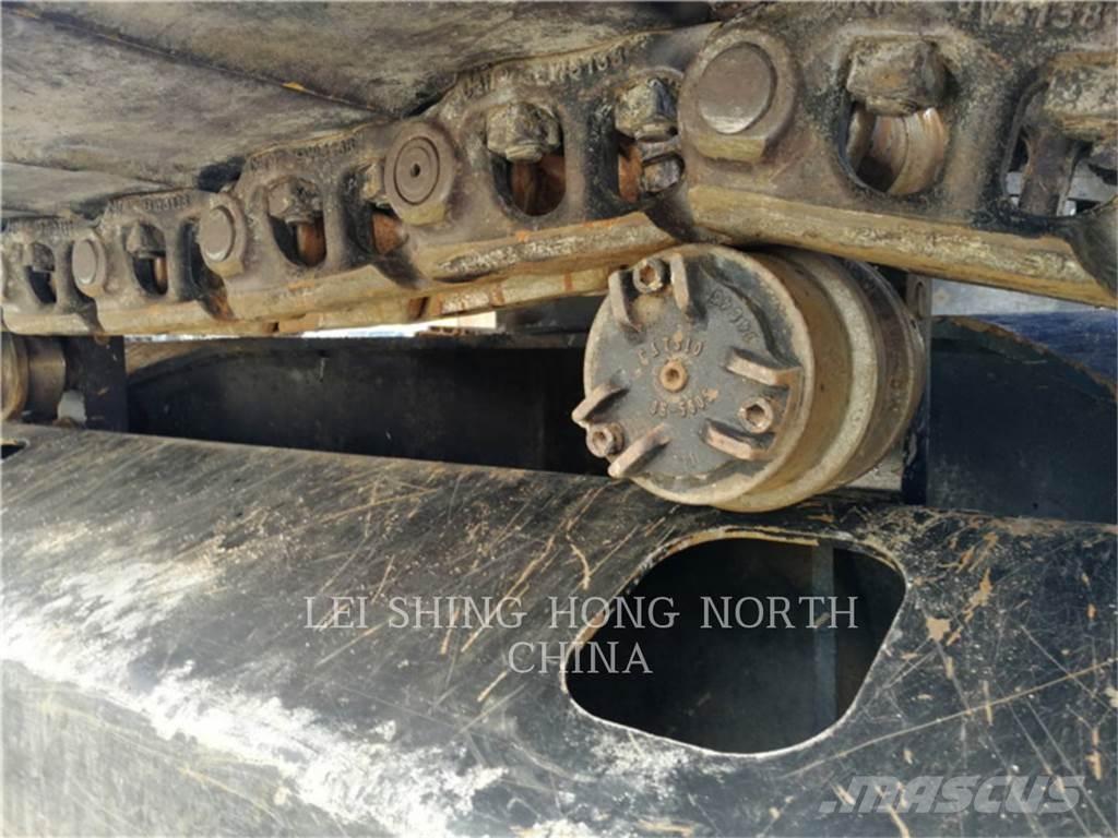 CAT 323D2L Lánctalpas kotrók