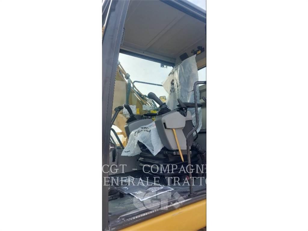 CAT 323F Lánctalpas kotrók