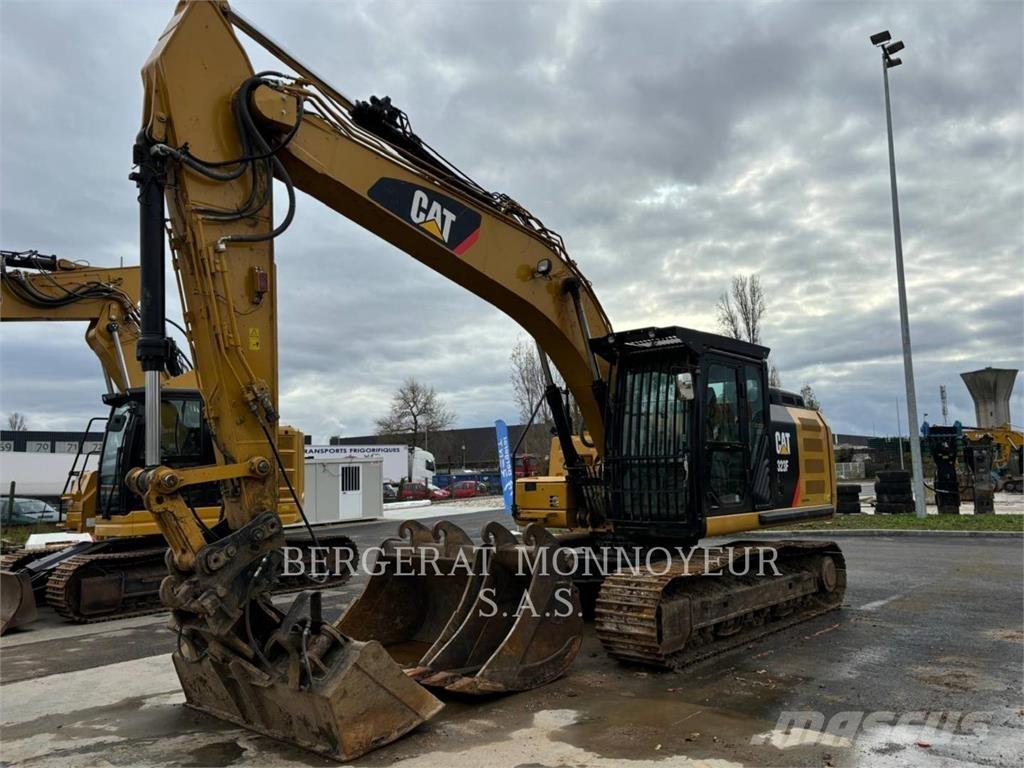 CAT 323F Lánctalpas kotrók