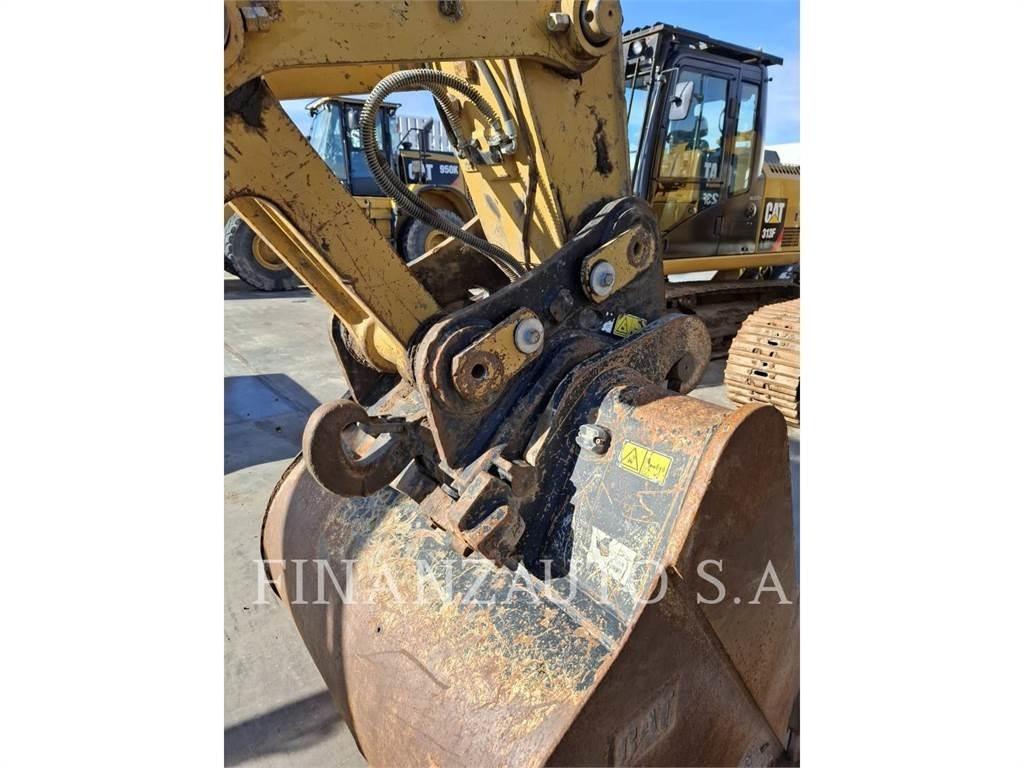 CAT 323F Lánctalpas kotrók