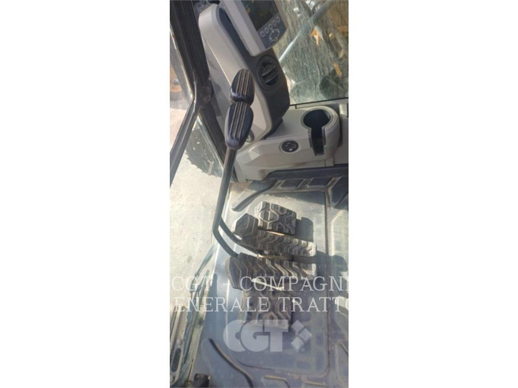 CAT 323F Lánctalpas kotrók