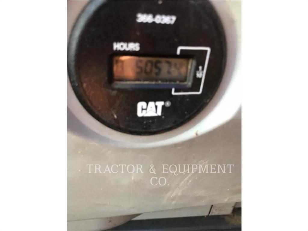 CAT 323F L Lánctalpas kotrók