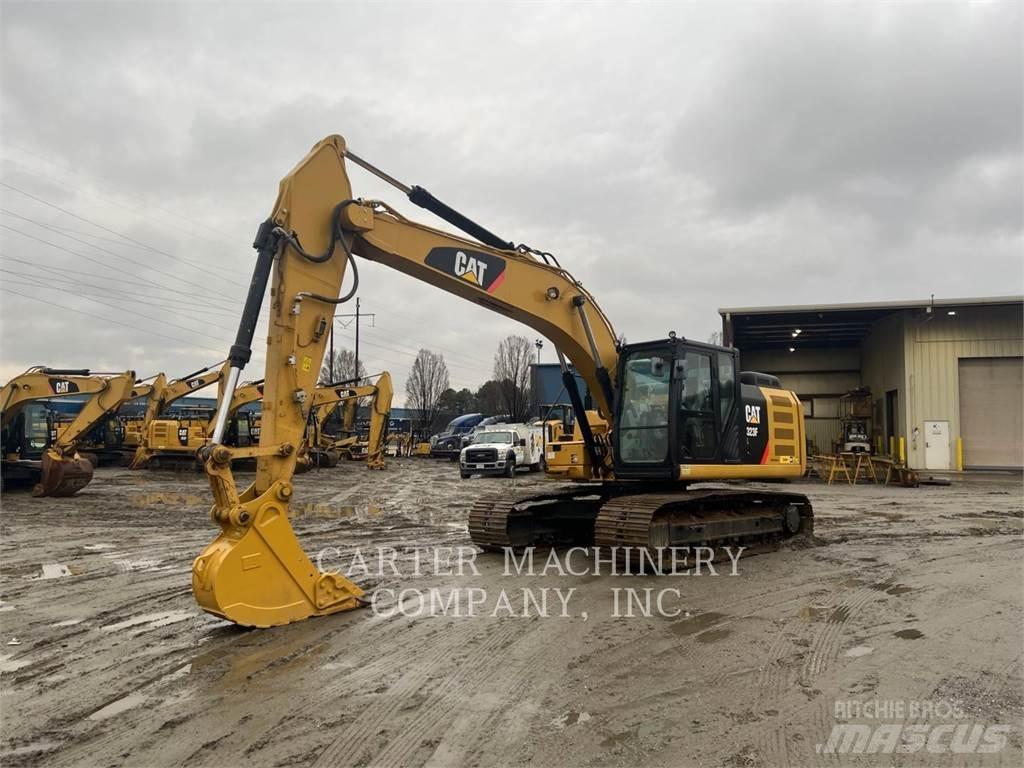 CAT 323FL Lánctalpas kotrók