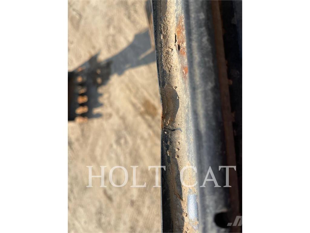 CAT 323FL Lánctalpas kotrók