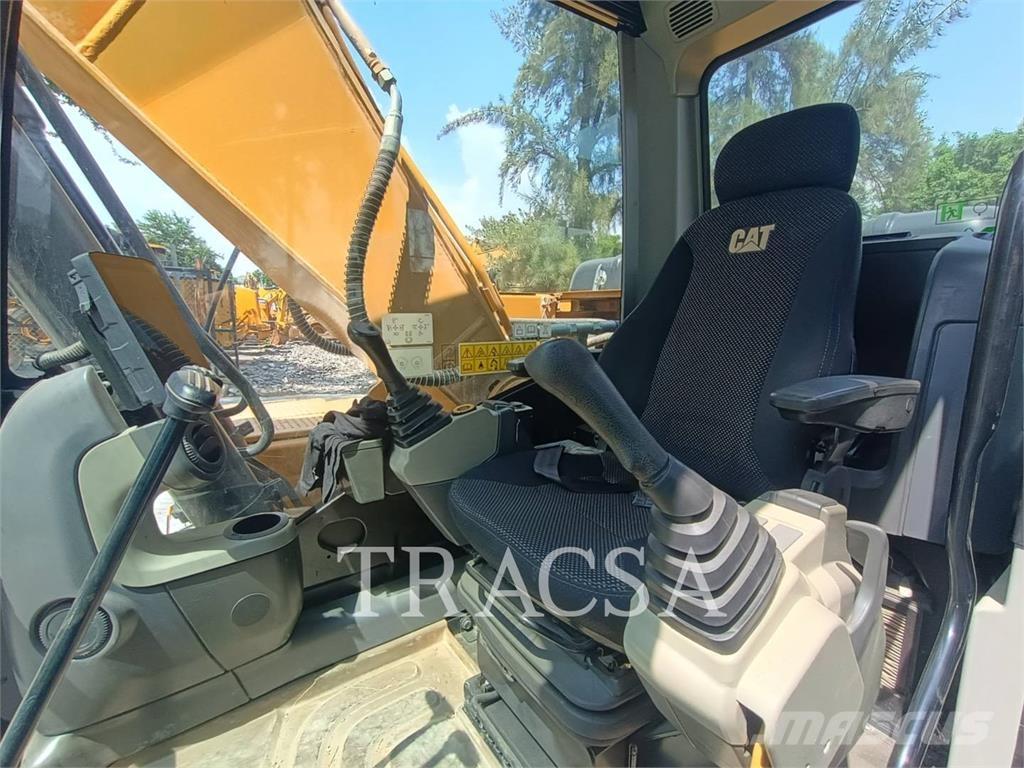 CAT 323GX Lánctalpas kotrók