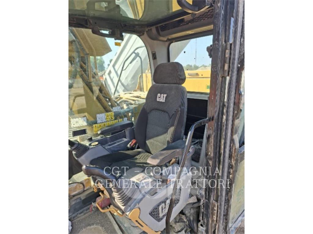 CAT 323LN Lánctalpas kotrók