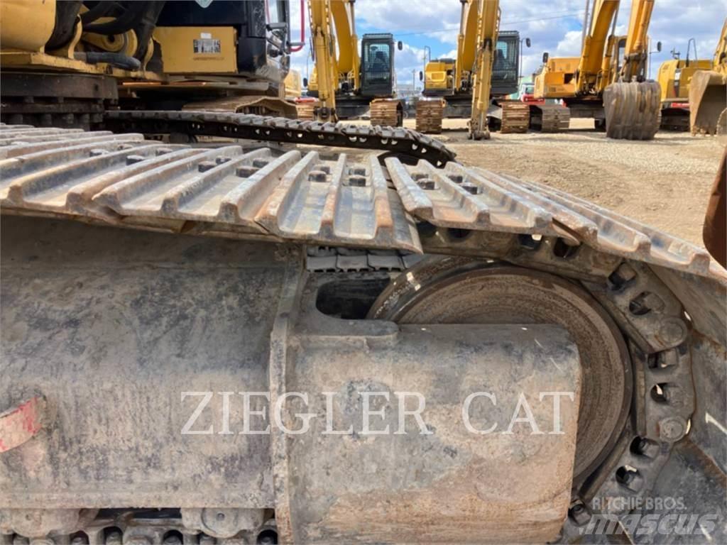 CAT 324D Lánctalpas kotrók
