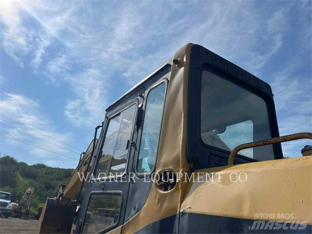 CAT 325 Lánctalpas kotrók