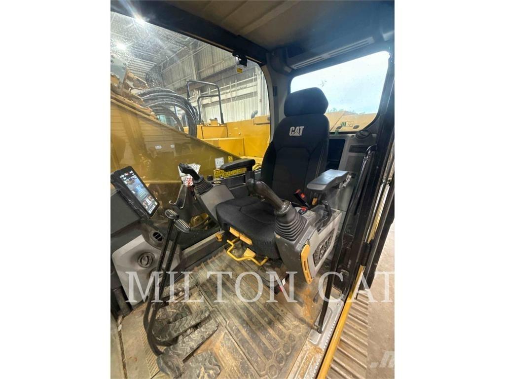 CAT 325 Lánctalpas kotrók