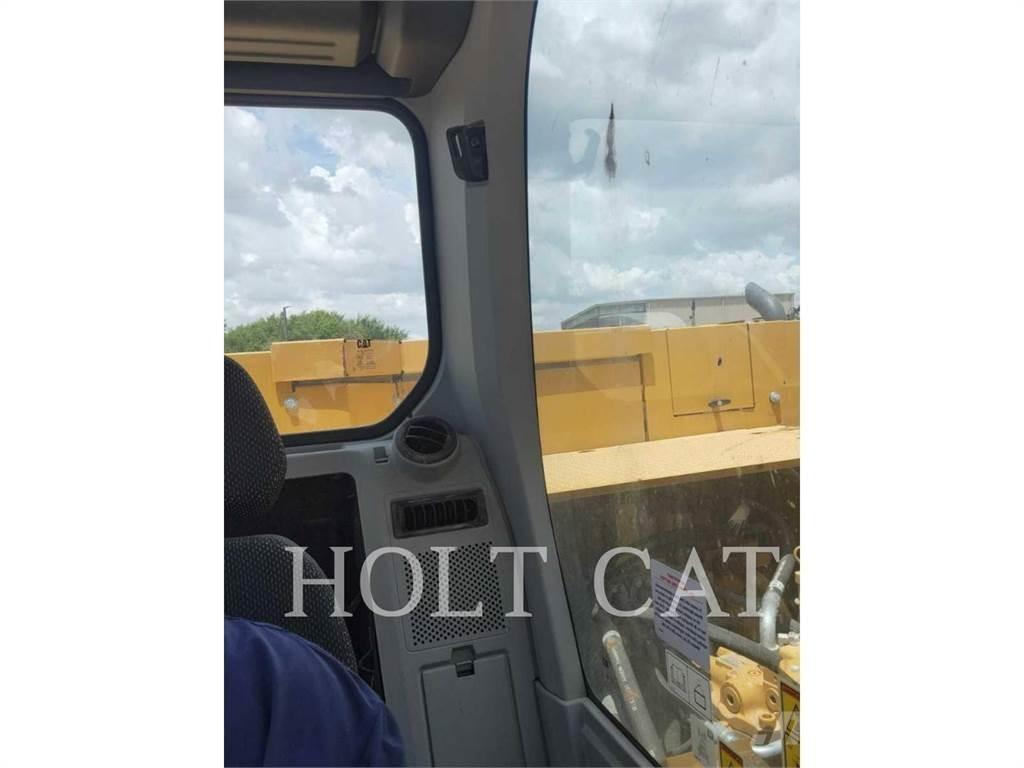CAT 326 LRF Lánctalpas kotrók