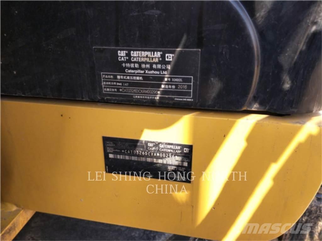 CAT 326D2L Lánctalpas kotrók