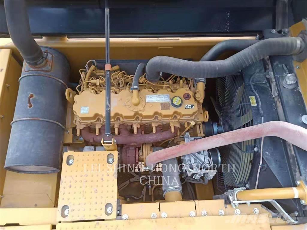 CAT 326D2L Lánctalpas kotrók