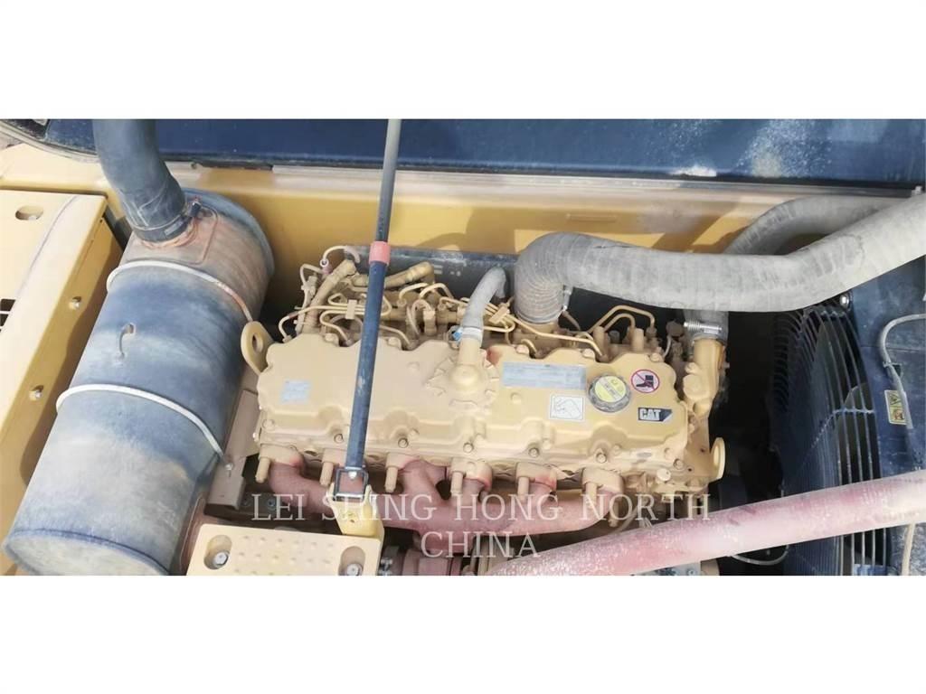 CAT 326D2L Lánctalpas kotrók