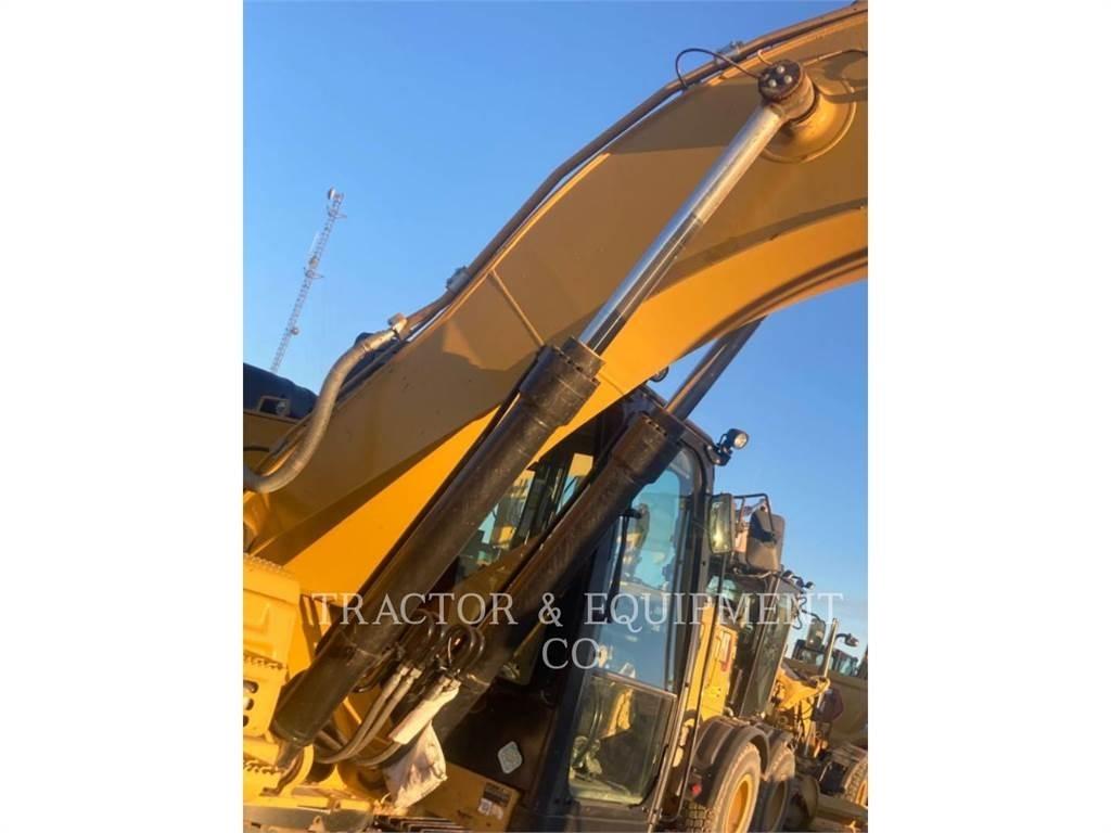 CAT 326F L Lánctalpas kotrók