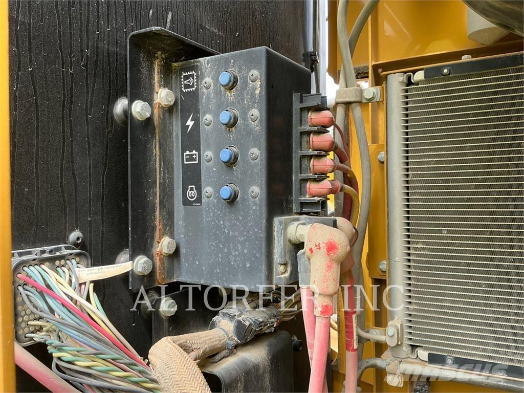 CAT 326FL Lánctalpas kotrók