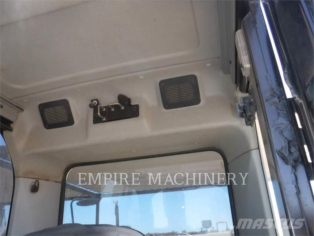 CAT 328DLCR Lánctalpas kotrók