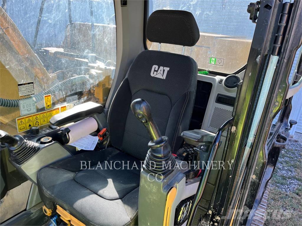 CAT 330 Lánctalpas kotrók