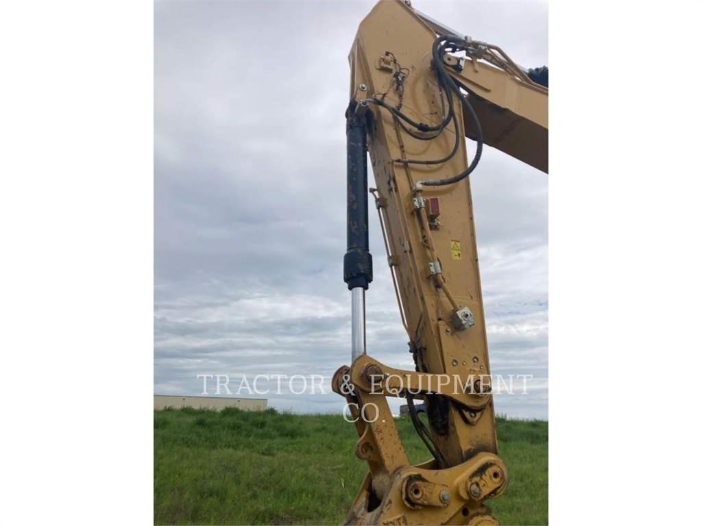 CAT 330 Lánctalpas kotrók