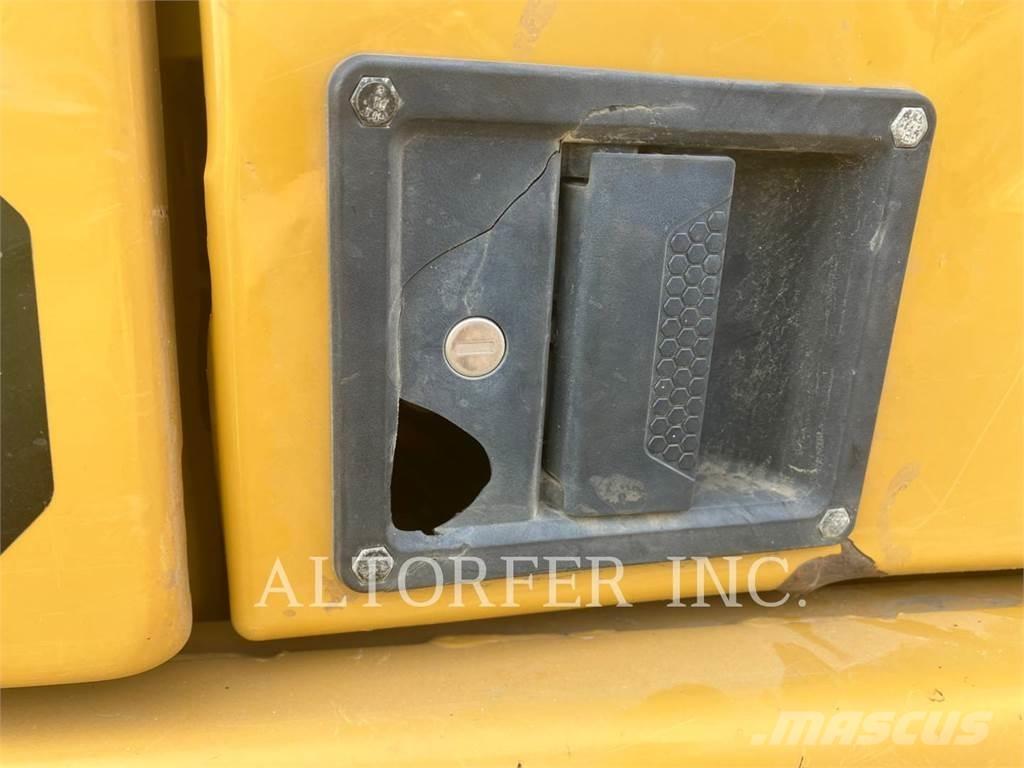 CAT 330-07 Lánctalpas kotrók