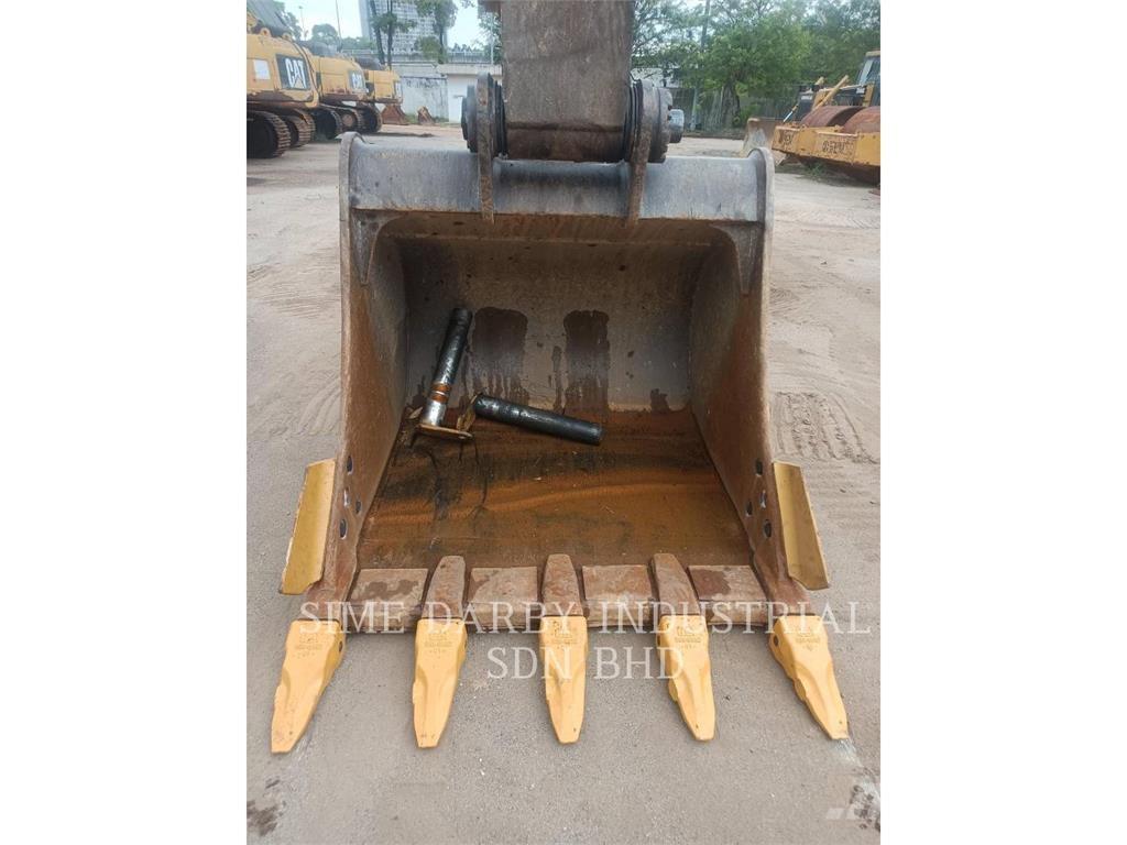 CAT 330-07GC Lánctalpas kotrók