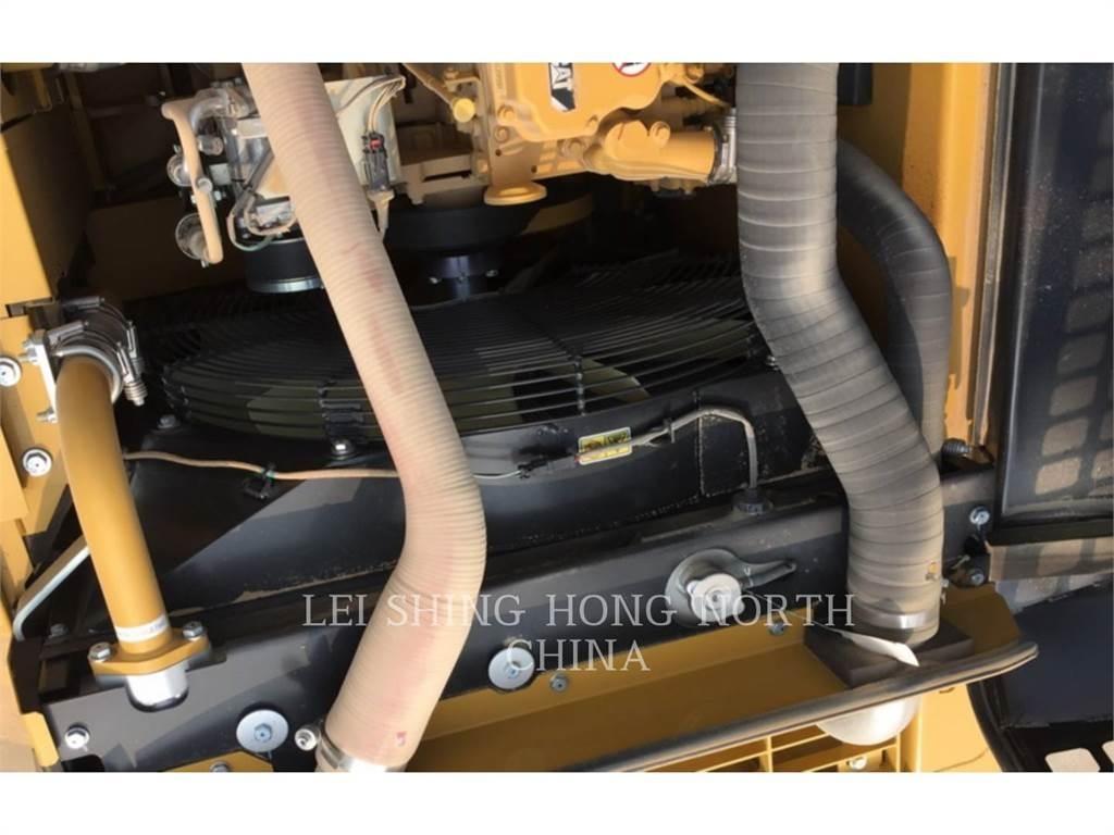 CAT 330D2L Lánctalpas kotrók