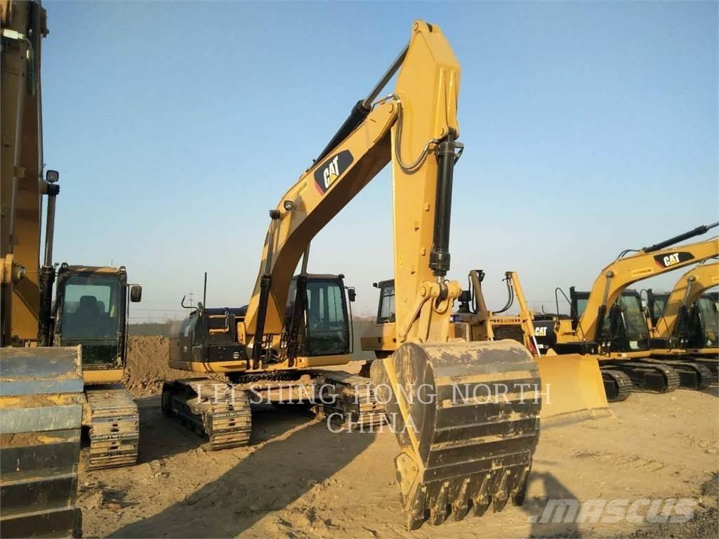 CAT 330D2L Lánctalpas kotrók