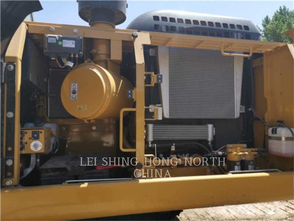 CAT 330D2L Lánctalpas kotrók