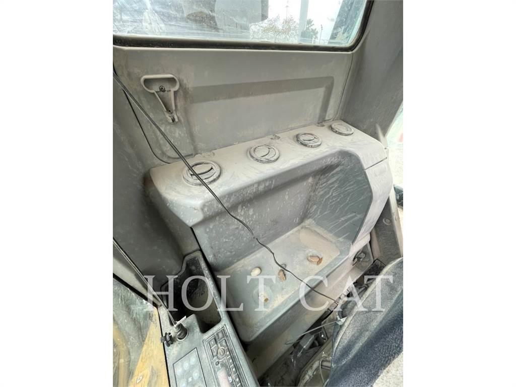 CAT 330FL Lánctalpas kotrók