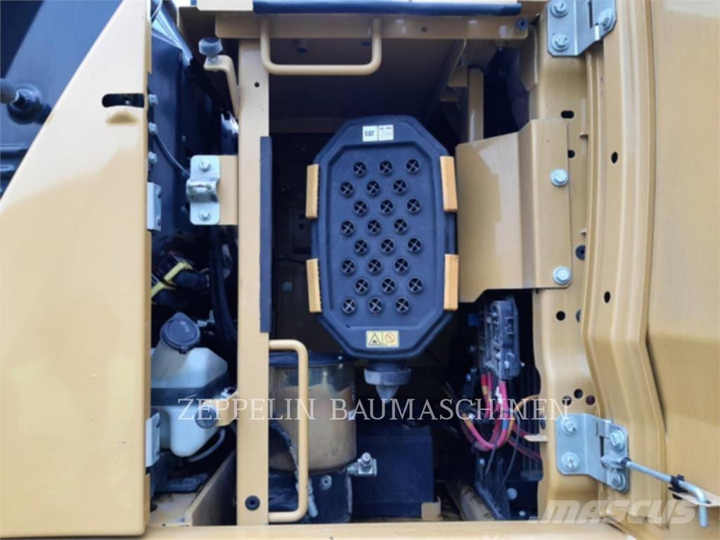 CAT 330GC Lánctalpas kotrók