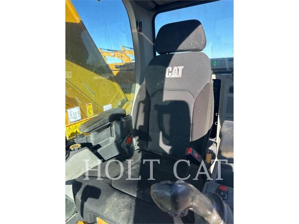 CAT 335 Lánctalpas kotrók
