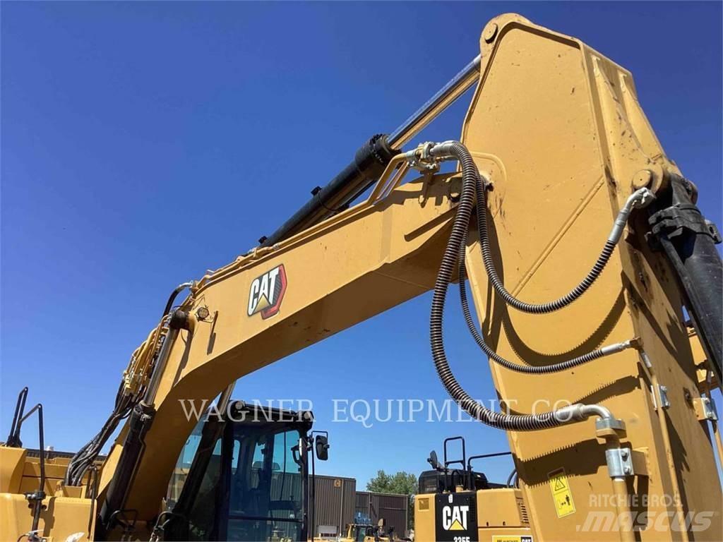 CAT 335 Lánctalpas kotrók