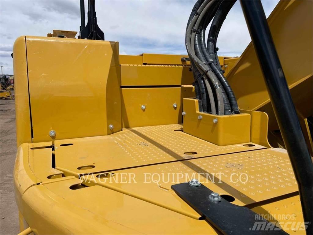 CAT 335 Lánctalpas kotrók