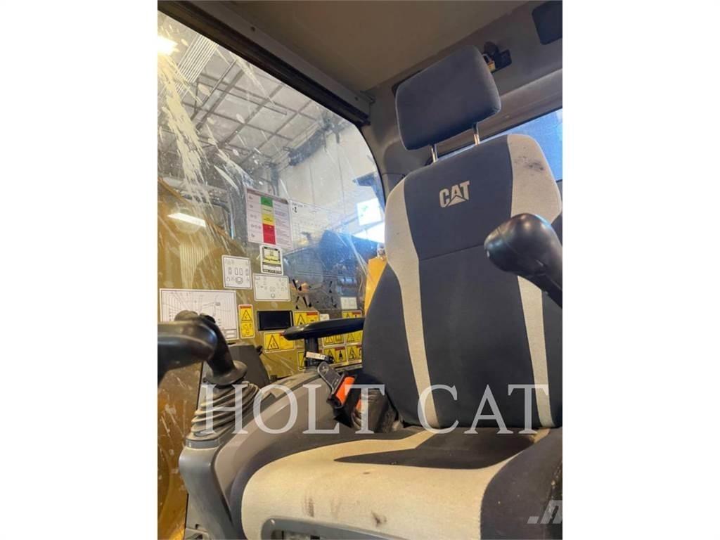 CAT 335FL CR Lánctalpas kotrók