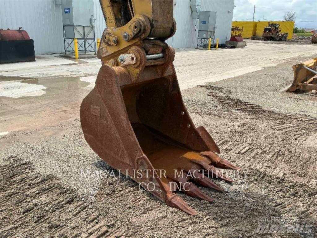 CAT 336 Lánctalpas kotrók