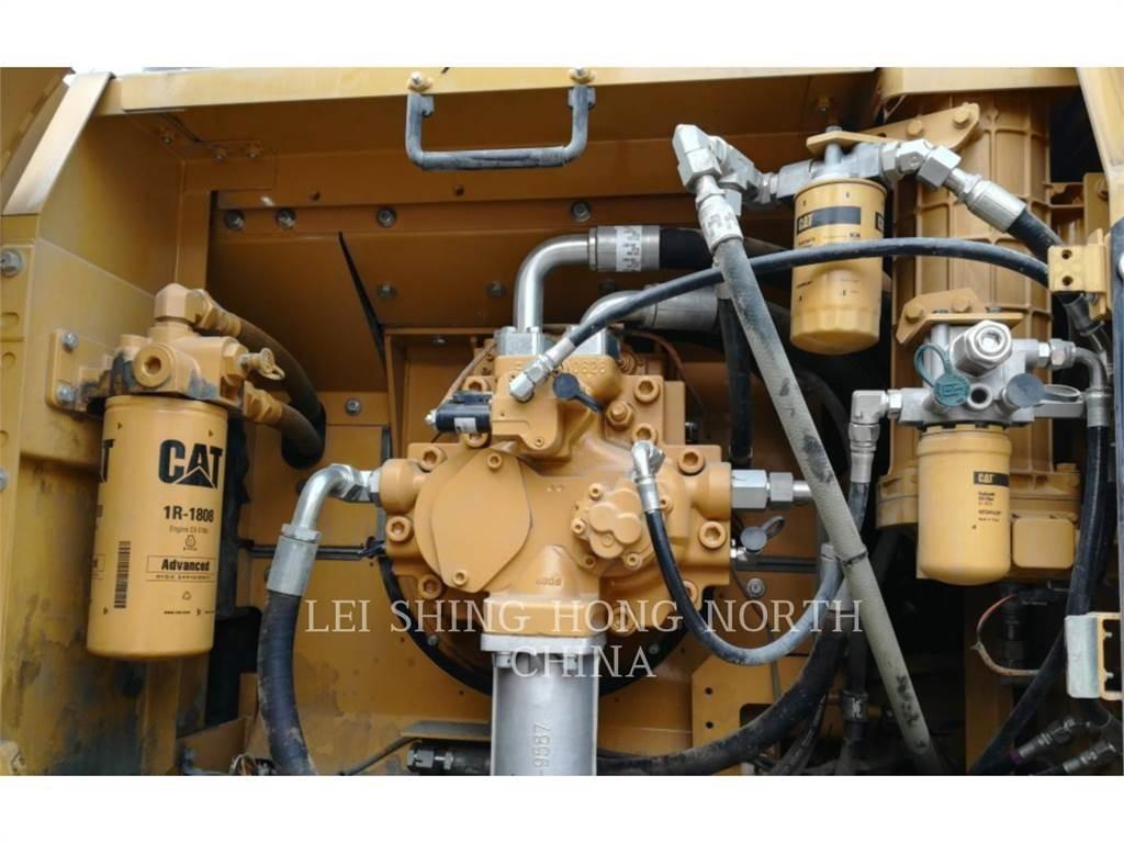 CAT 336D2 Lánctalpas kotrók