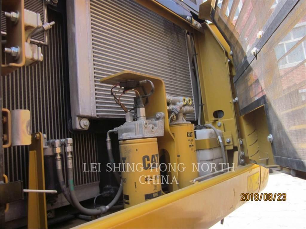 CAT 336D2 Lánctalpas kotrók