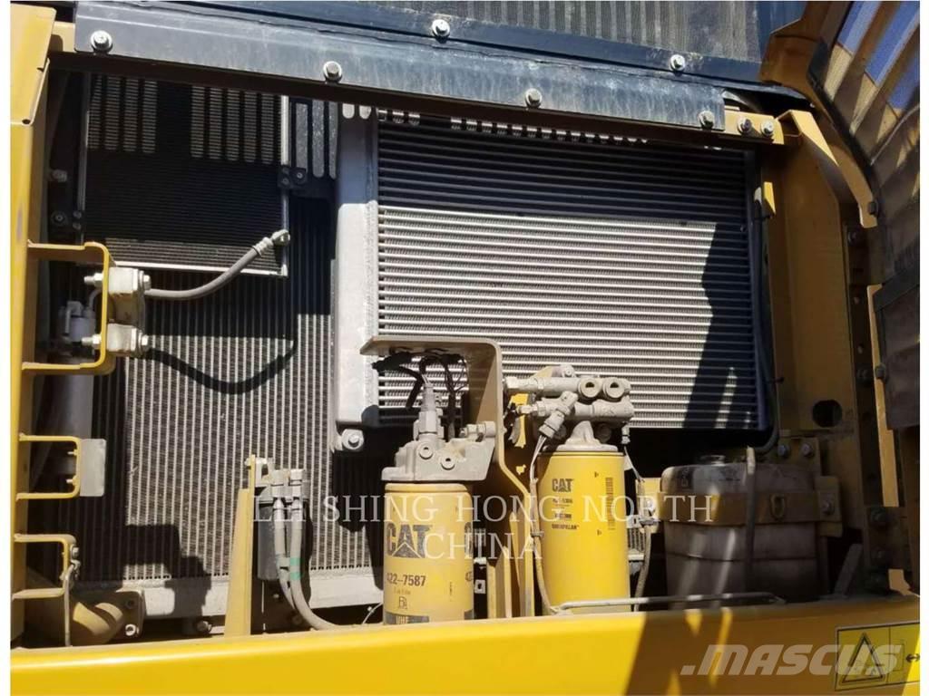 CAT 336D2 Lánctalpas kotrók